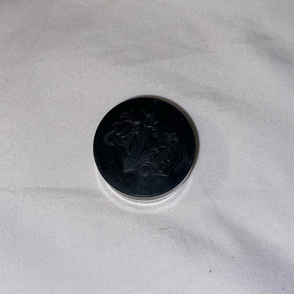 Kat Von D loose setting powder